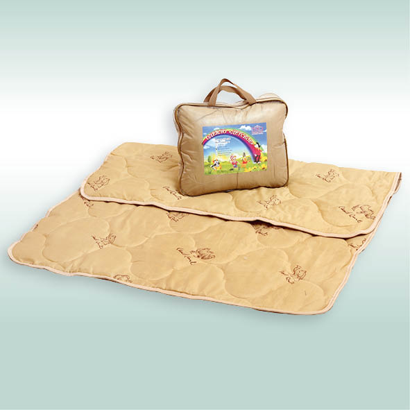 Одеяло "Верблюд" пэ 150г/м2 чемодан 110см*140см 