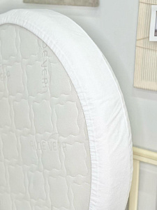 Наматрасник на овальную кровать (125*75 см) с бортами 